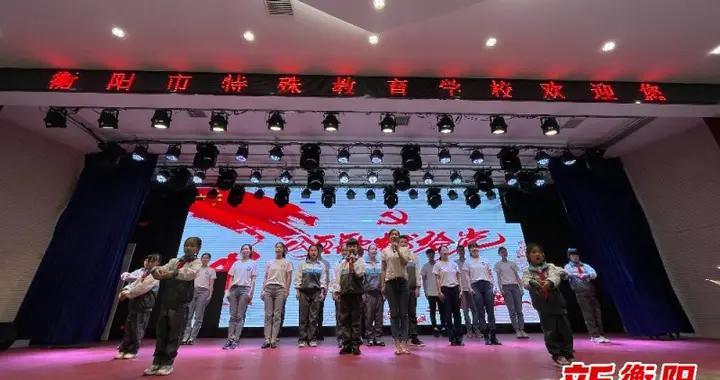 救援聪明男孩